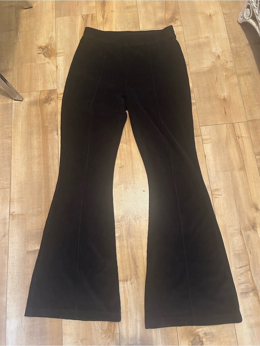 ✨ Aerie Ribbed Corduroy Flare Pants Black Size S Regular